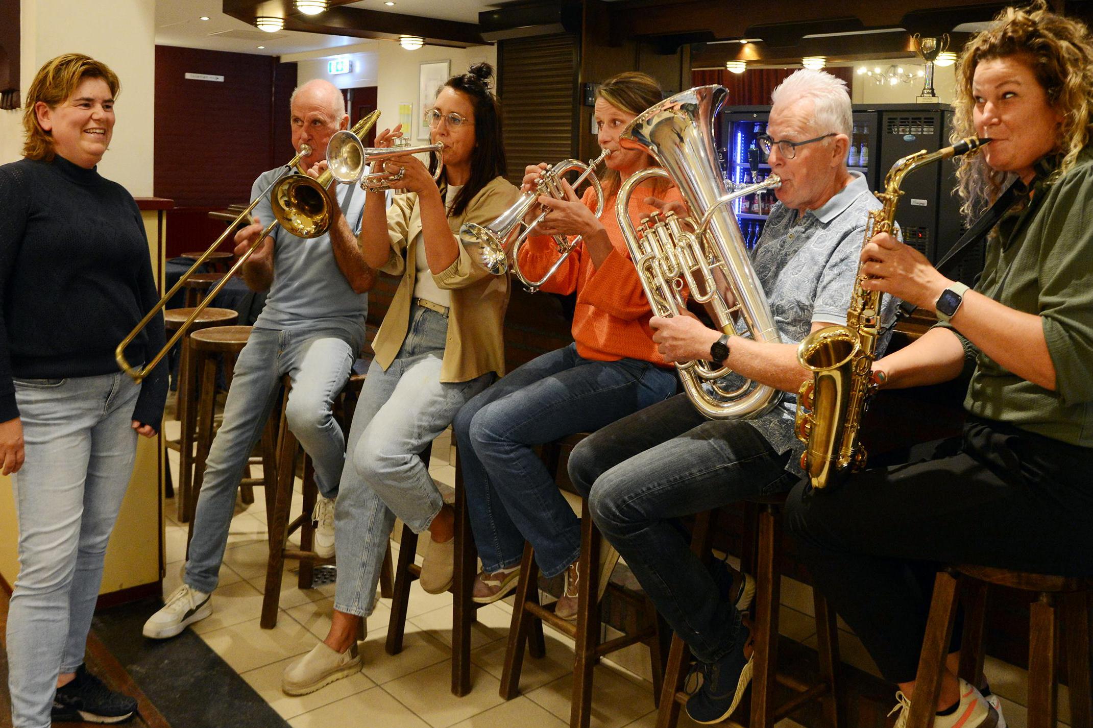 Muzikaal Venray bundelt krachten in Neej Talent Orkest Rooj: omdat het nooit te laat is om een instr
